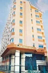 Queens Valley Hotel, Restaurants, Bars And Luxor